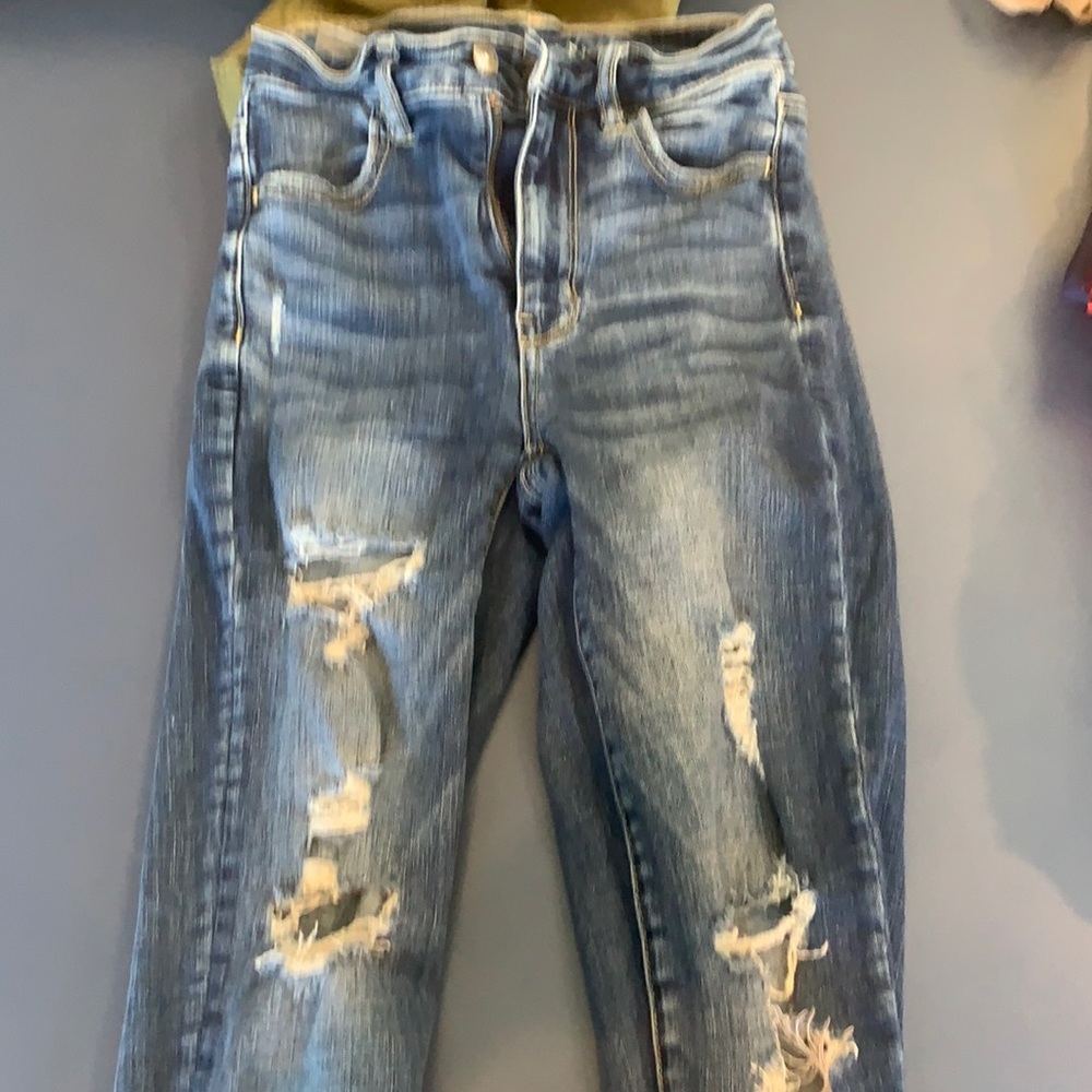Ripped blue skinny jeans